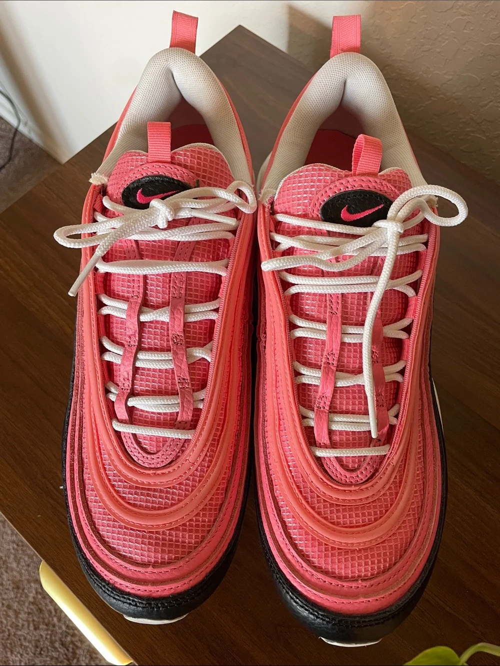 Nike Men 's Air Max 97 Pink and Black Athletic Shoes Air